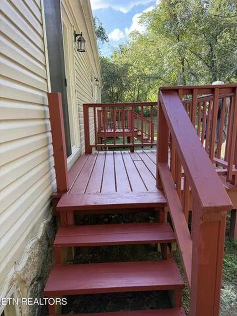 63 Powell Howard Lane Hulen KY 40845