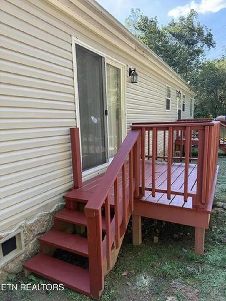 63 Powell Howard Lane Hulen KY 40845