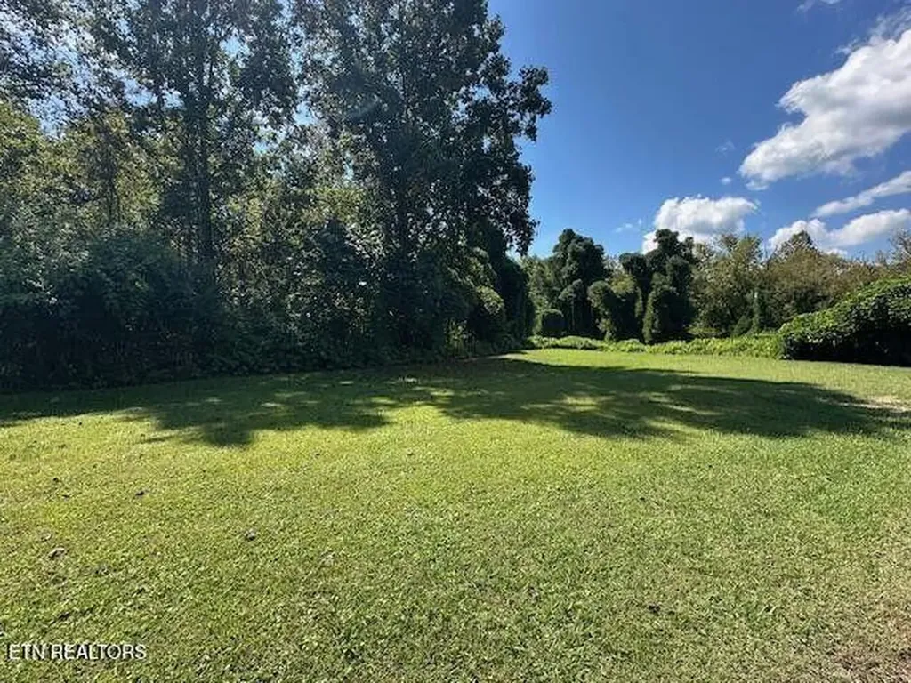 63 Powell Howard Lane Hulen KY 40845