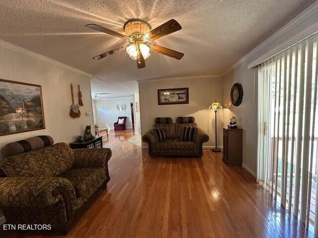 63 Powell Howard Lane Hulen KY 40845