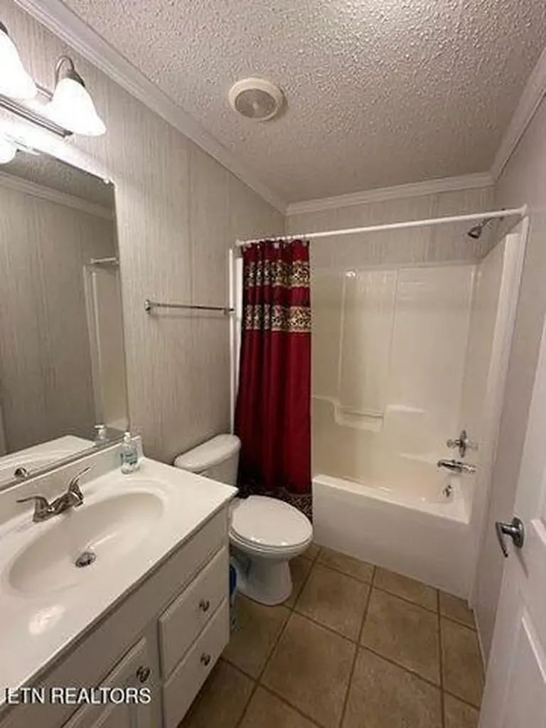 63 Powell Howard Lane Hulen KY 40845