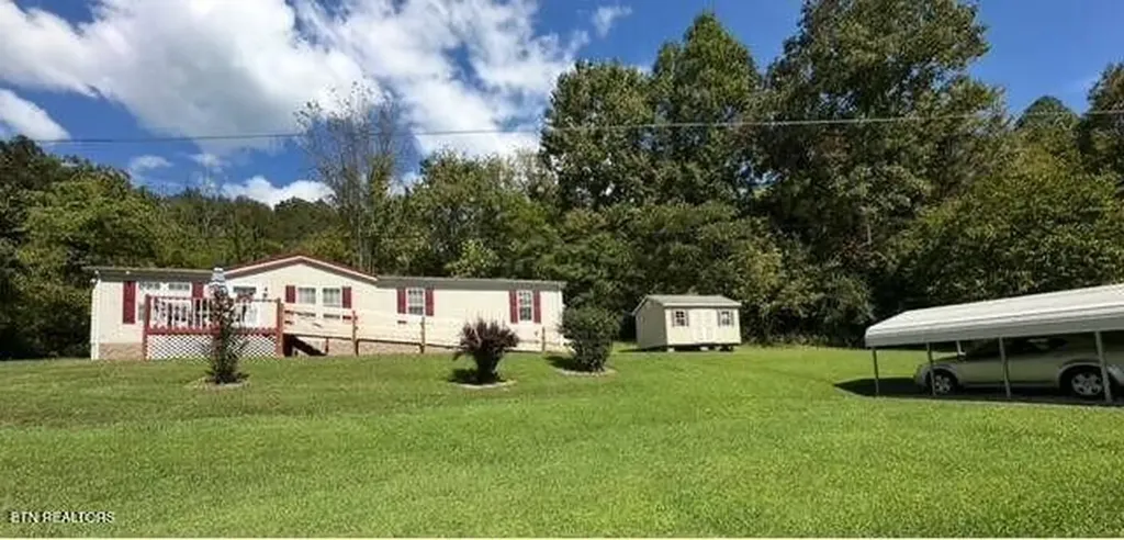 63 Powell Howard Lane Hulen KY 40845