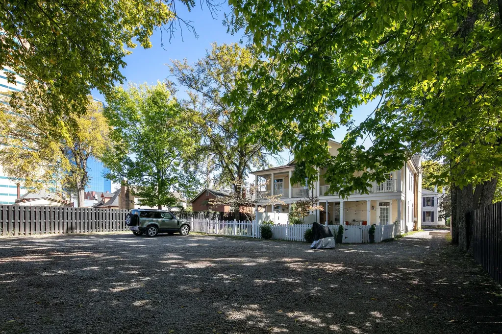 331 S Mill Street Lexington KY 40508