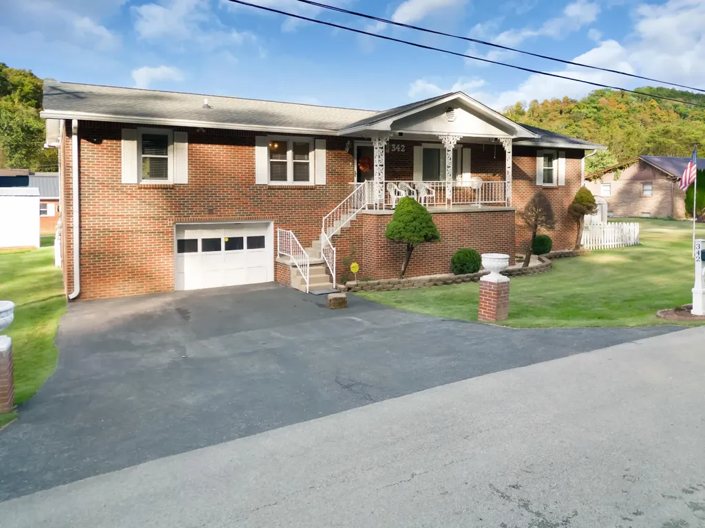 342 Ward Avenue Prestonsburg KY 41653