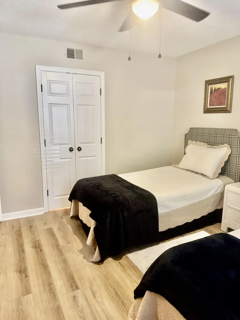 25-4 Woodson Bend Resort Bronston KY 42518