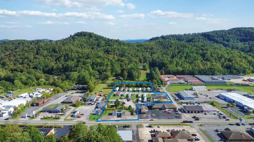 1415 Cumberland Falls Highway Corbin KY 40701