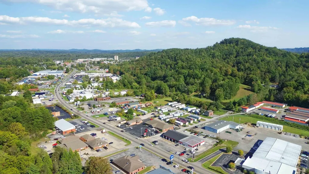 1415 Cumberland Falls Highway Corbin KY 40701