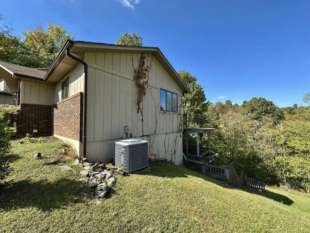 607 Old Lock 21 Road Monticello KY 42633