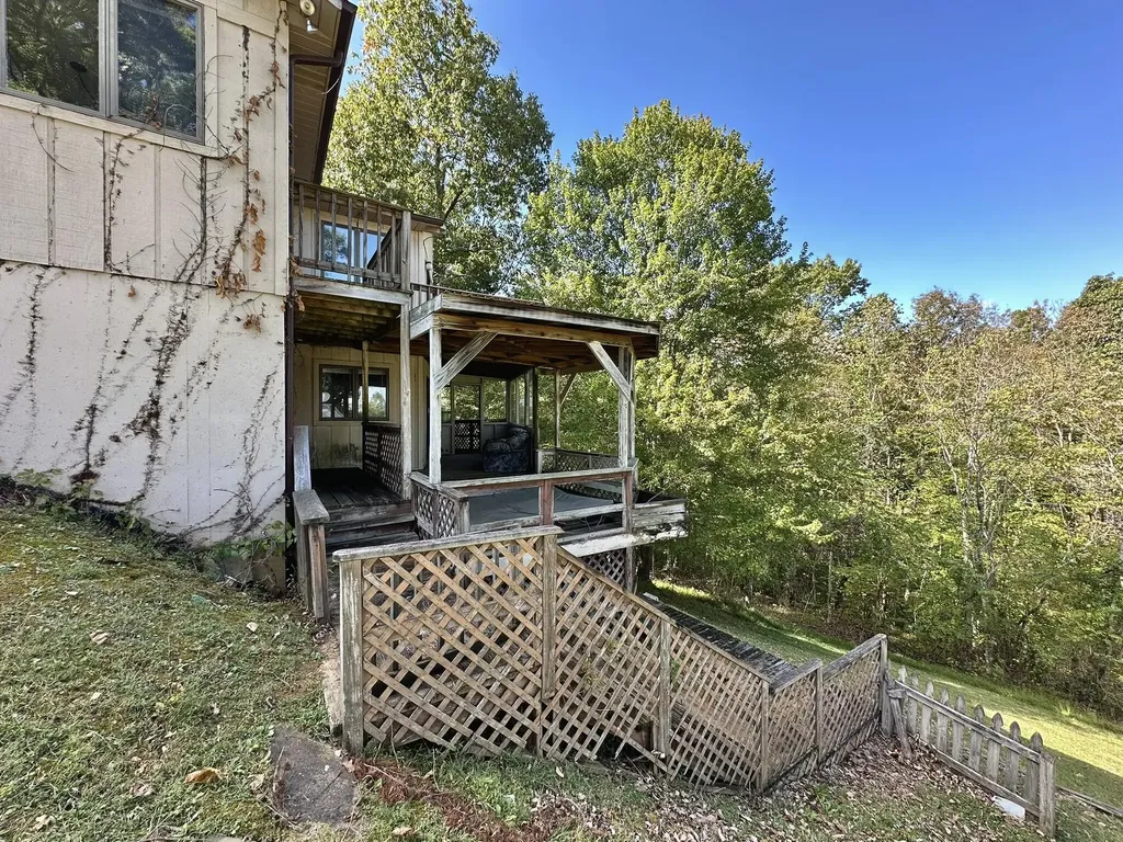 607 Old Lock 21 Road Monticello KY 42633