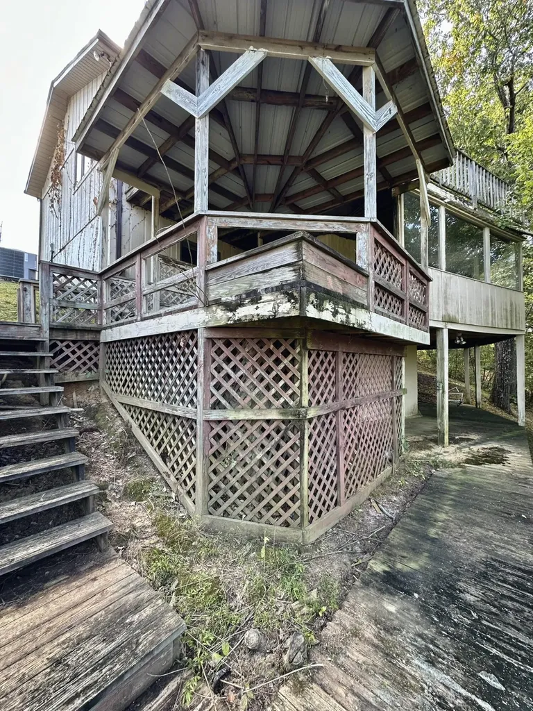 607 Old Lock 21 Road Monticello KY 42633