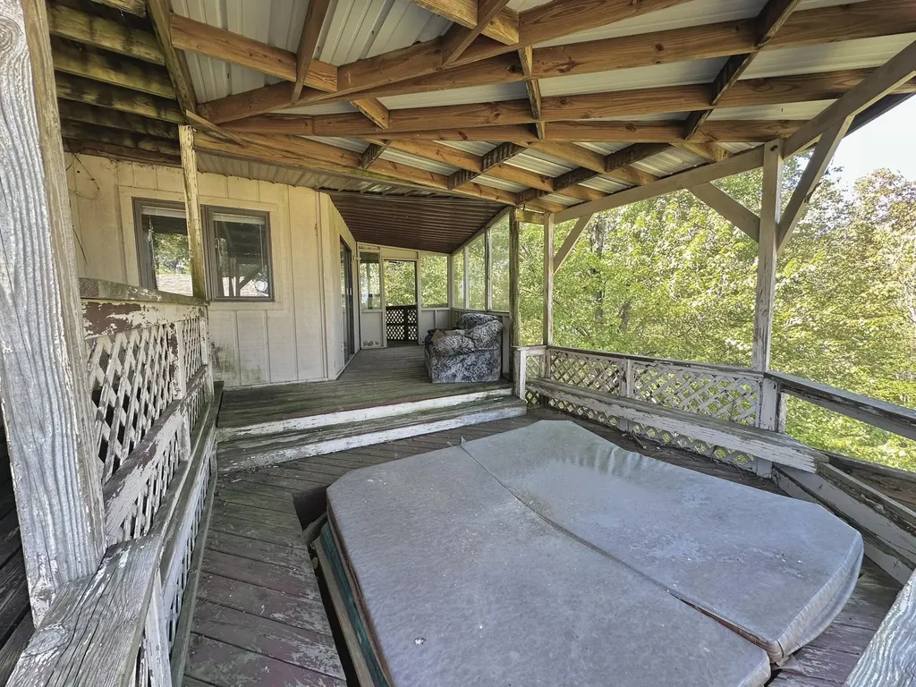 607 Old Lock 21 Road Monticello KY 42633