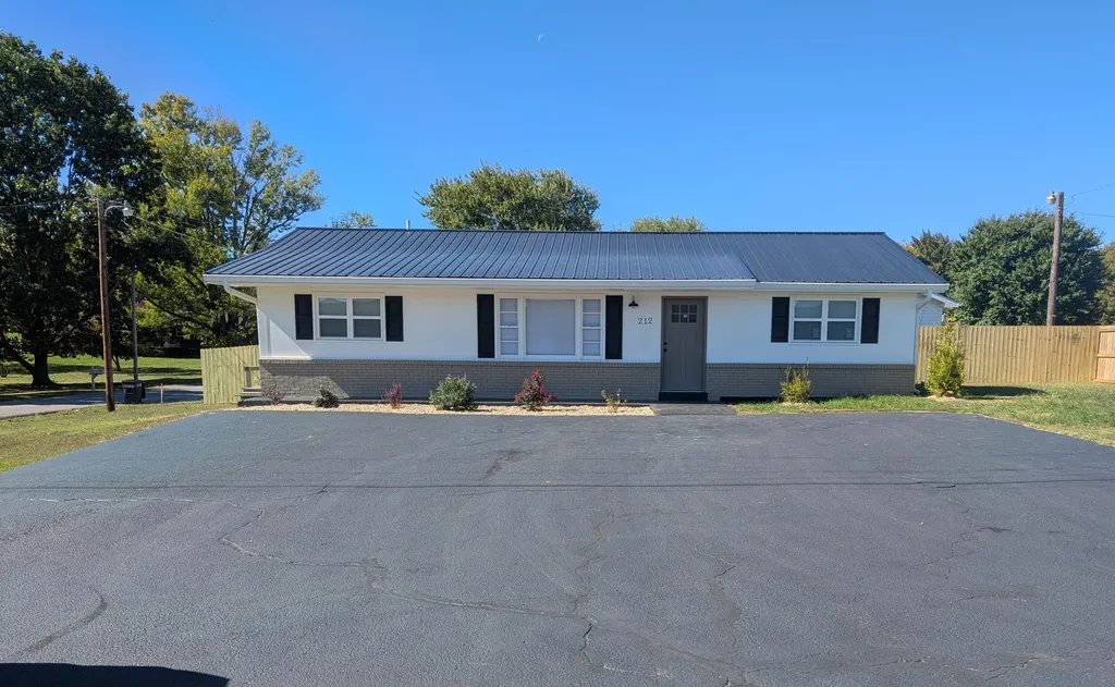 212 Virgil Street Monticello KY 42633