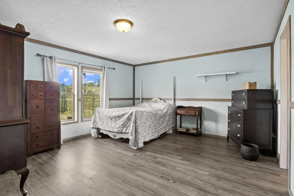 3003 N Middletown Road Paris KY 40361