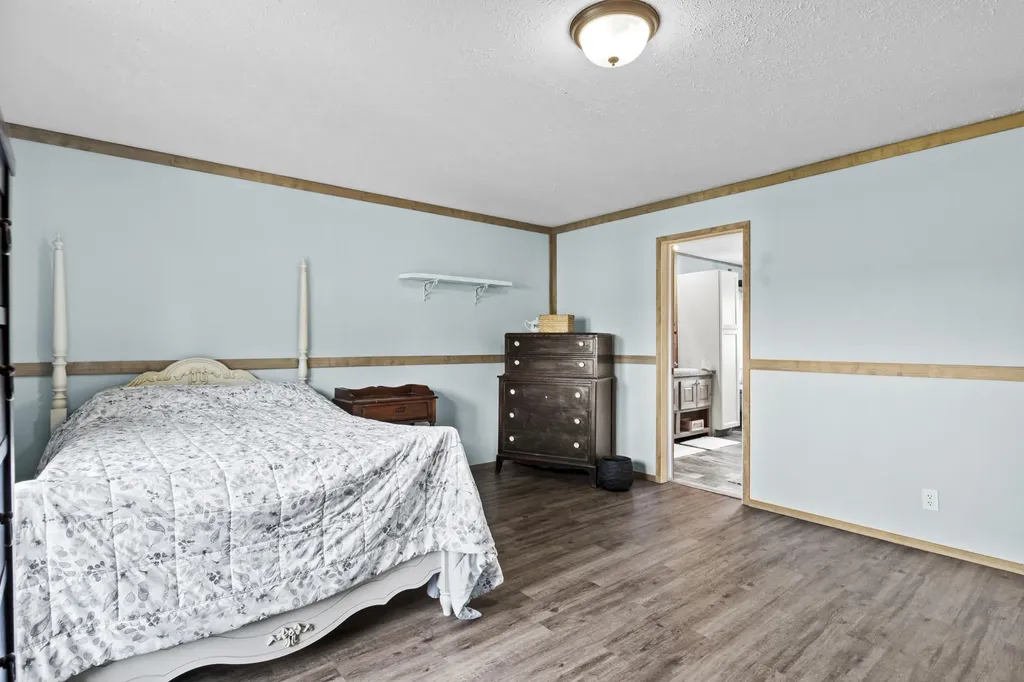 3003 N Middletown Road Paris KY 40361