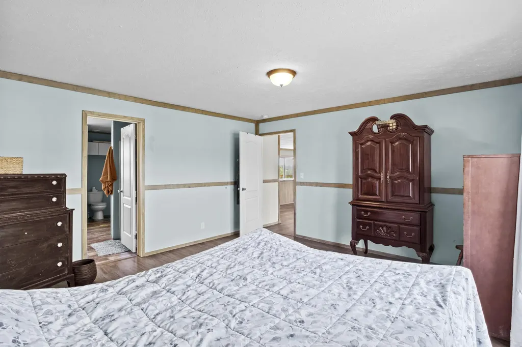 3003 N Middletown Road Paris KY 40361