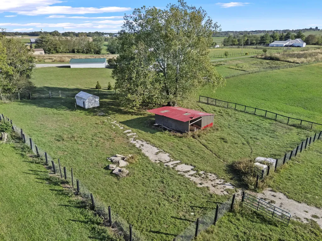 3003 N Middletown Road Paris KY 40361