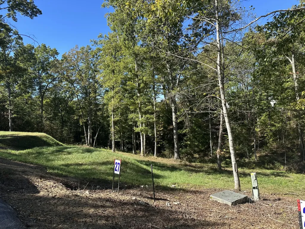 26 Cliffs Line Drive London KY 40741