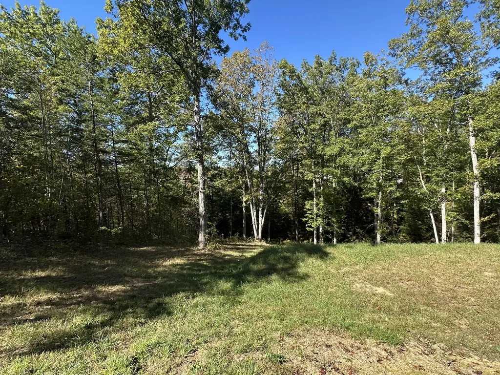 26 Cliffs Line Drive London KY 40741