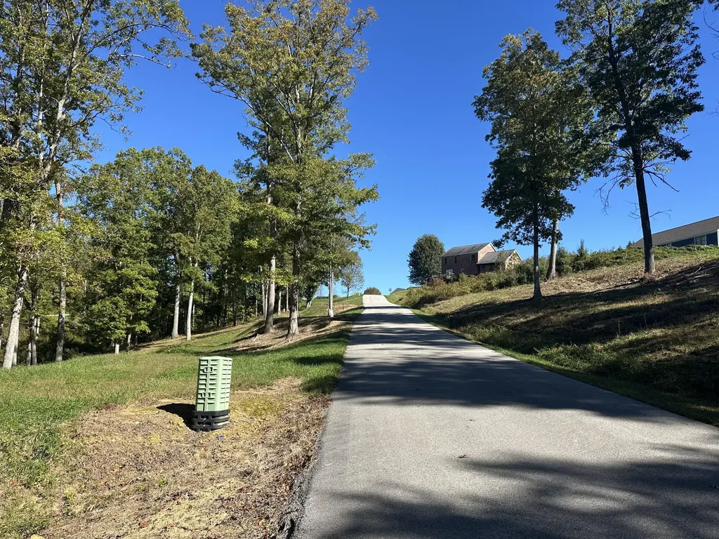 26 Cliffs Line Drive London KY 40741