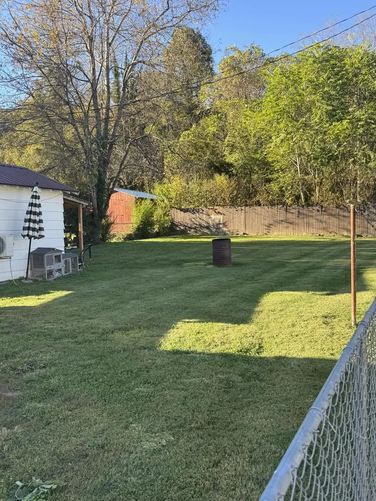 357 Highway 522 Baxter KY 40806