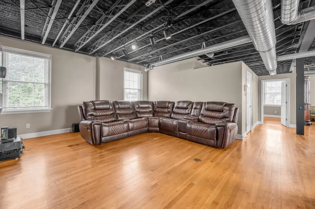 200 W Second Street Lexington KY 40507