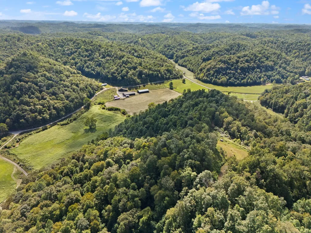 3761 Down And Around Road Salyersville KY 41465