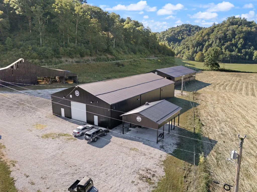 3761 Down And Around Road Salyersville KY 41465