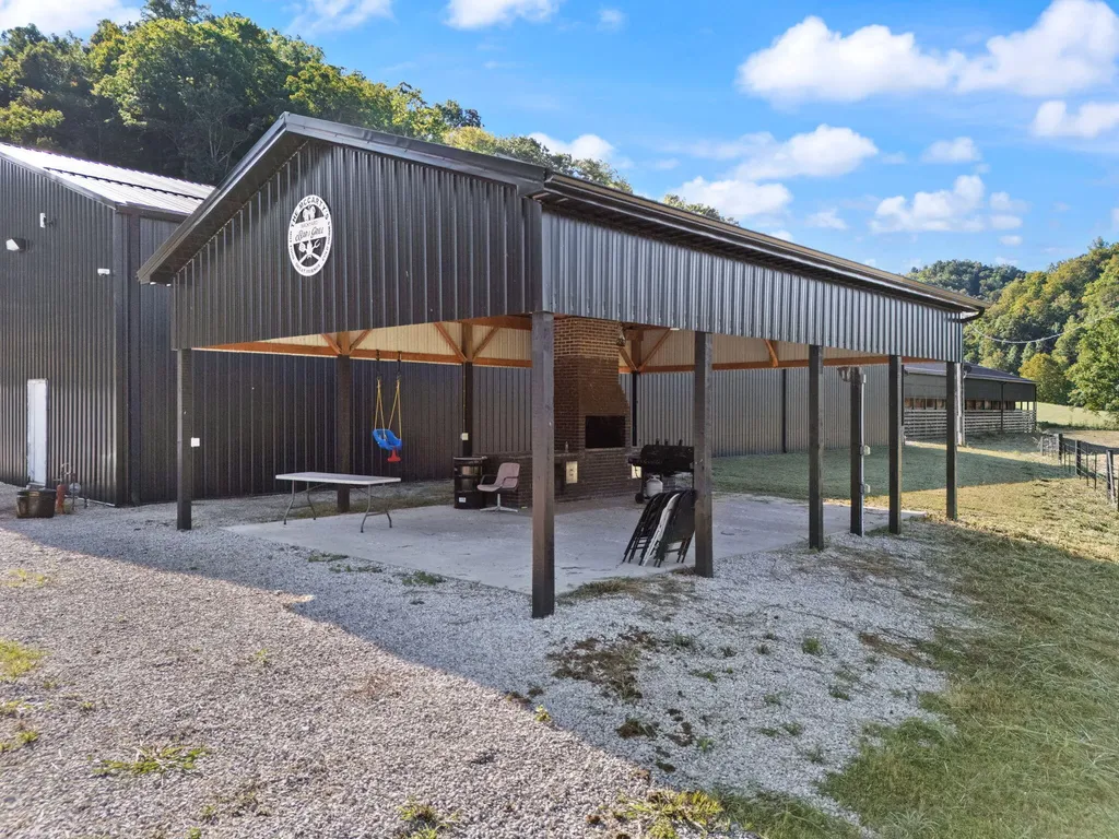 3761 Down And Around Road Salyersville KY 41465