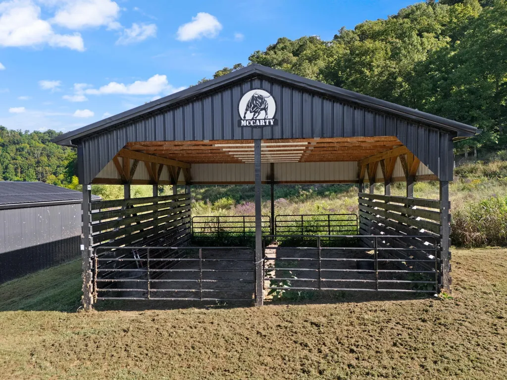 3761 Down And Around Road Salyersville KY 41465