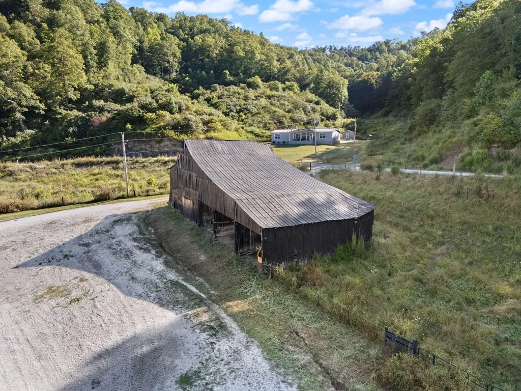 3761 Down And Around Road Salyersville KY 41465