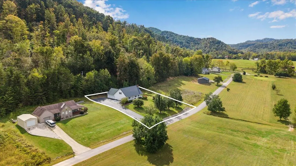 300 Carrington Green Road Salt Lick KY 40371