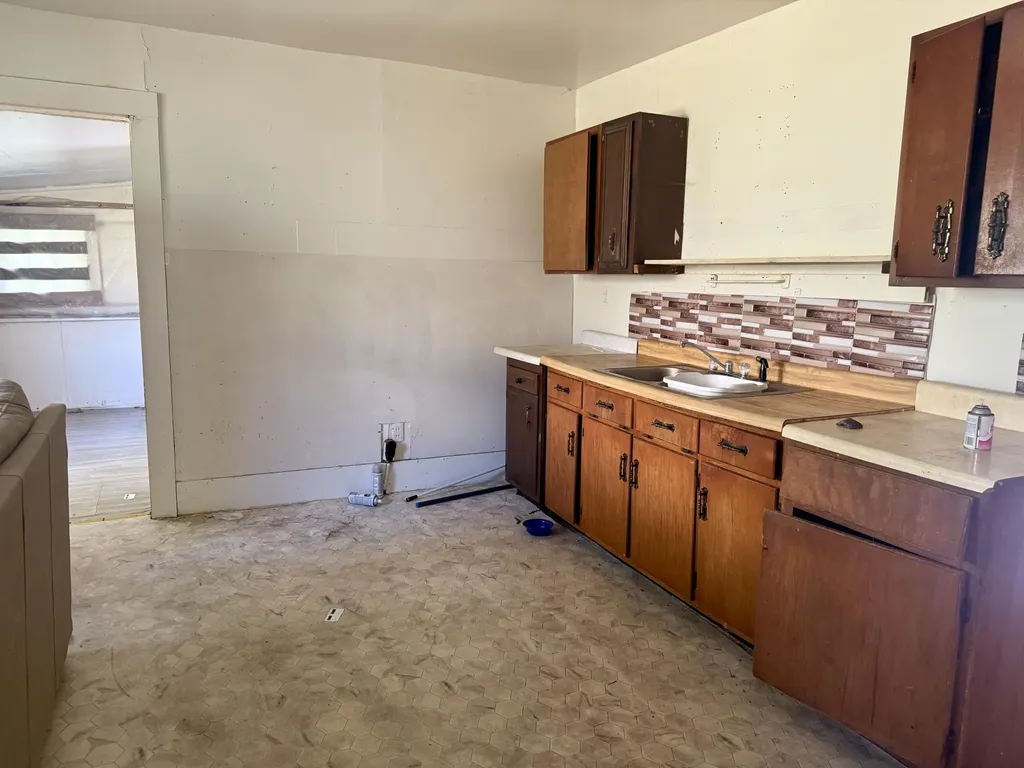 87 Red Wing Road Wallins KY 40873