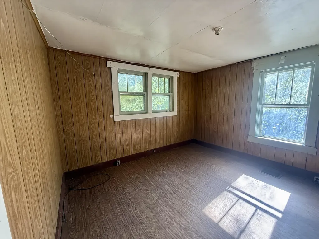 87 Red Wing Road Wallins KY 40873