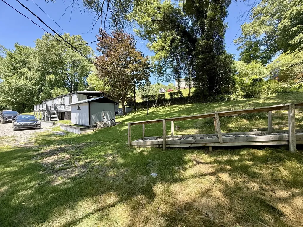 87 Red Wing Road Wallins KY 40873