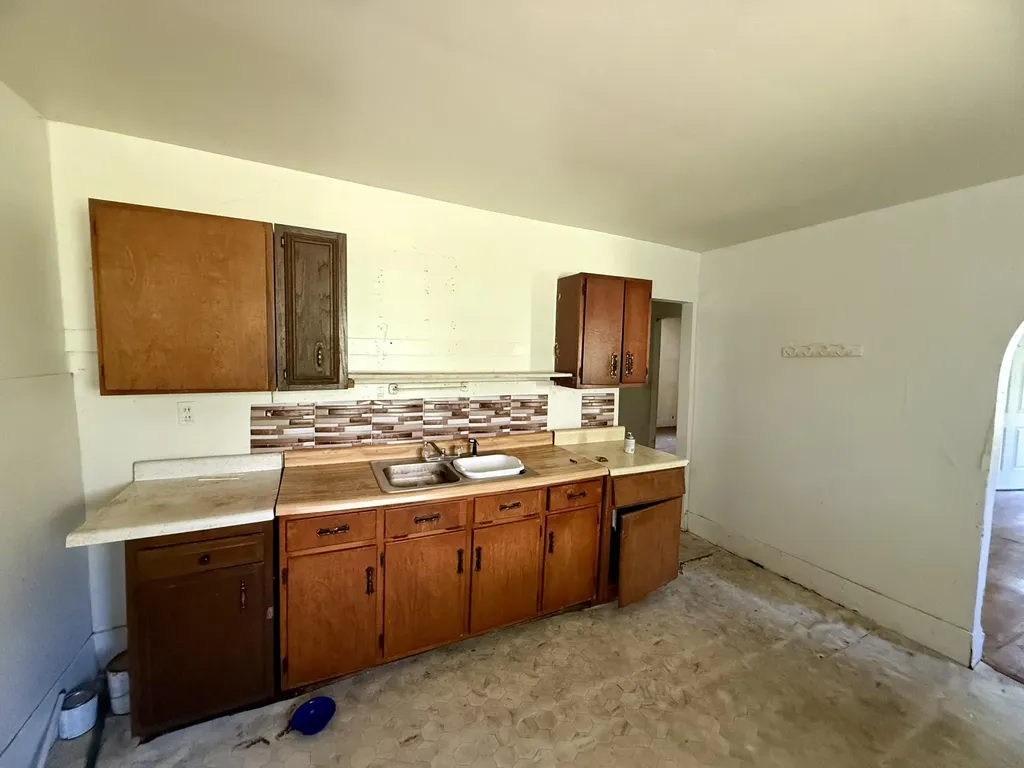 87 Red Wing Road Wallins KY 40873