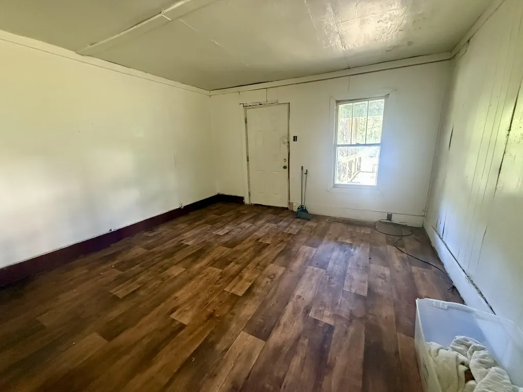 87 Red Wing Road Wallins KY 40873