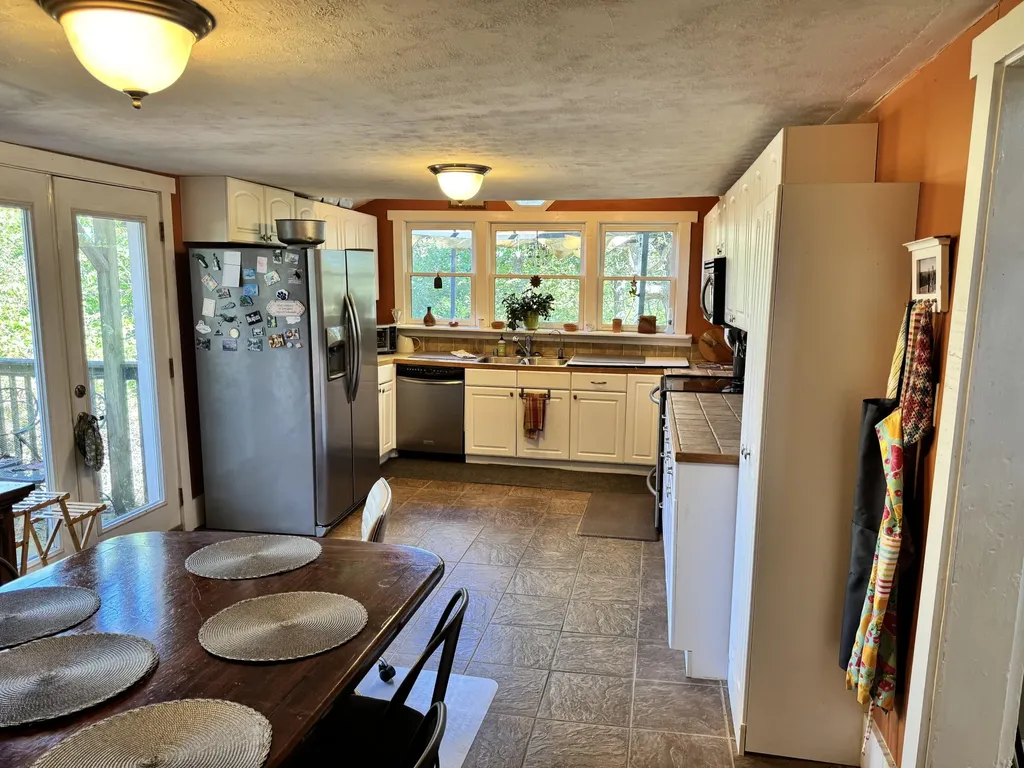 137 Wells Lane Willisburg KY 40078