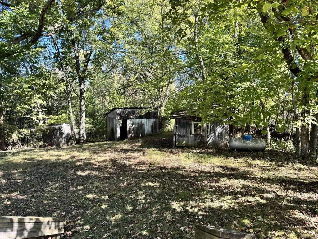 137 Wells Lane Willisburg KY 40078