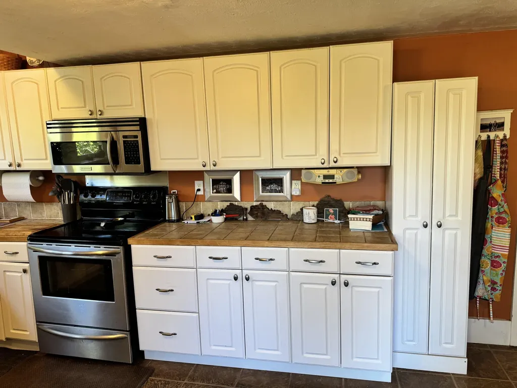 137 Wells Lane Willisburg KY 40078