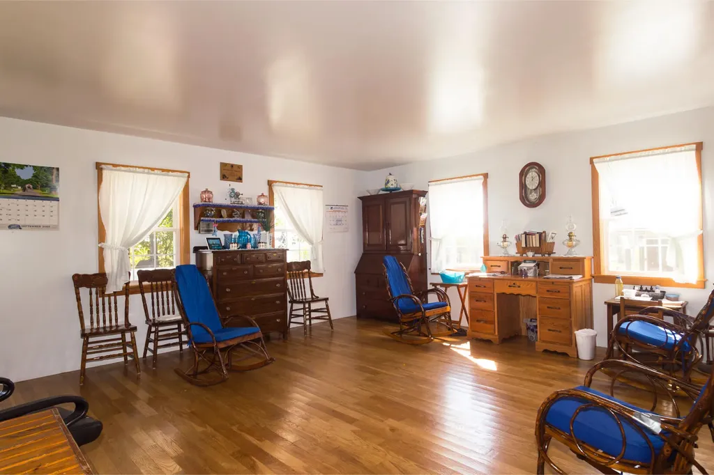 4960 Kendall Springs Road Owingsville KY 40360