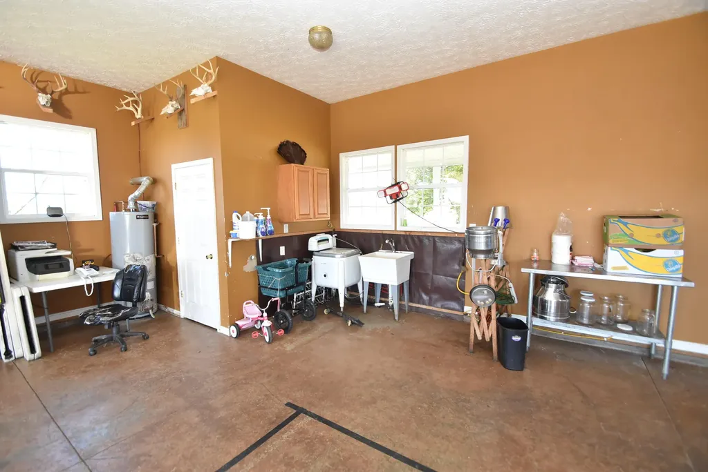 3979 Baker Ridge Road Willisburg KY 40078