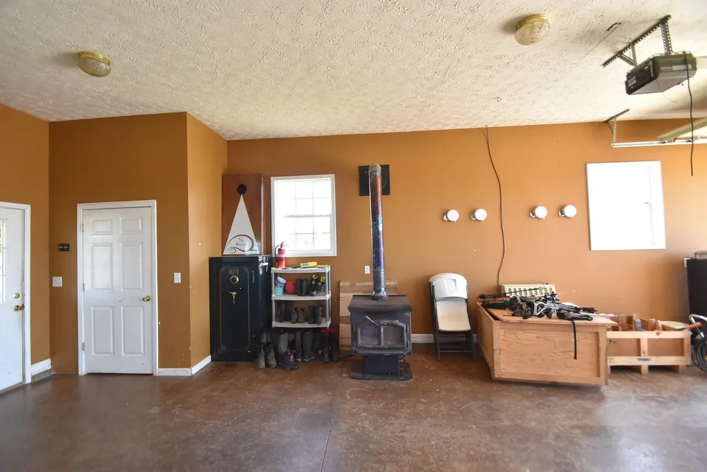 3979 Baker Ridge Road Willisburg KY 40078