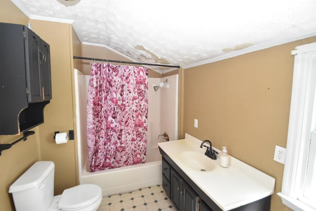 3979 Baker Ridge Road Willisburg KY 40078