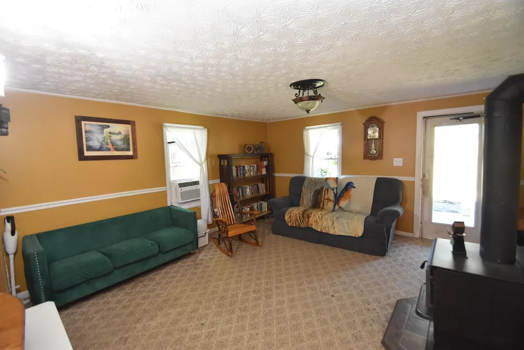 3979 Baker Ridge Road Willisburg KY 40078