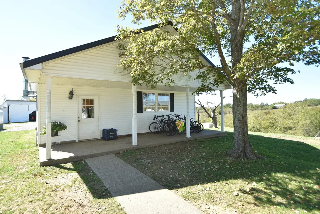 3979 Baker Ridge Road Willisburg KY 40078