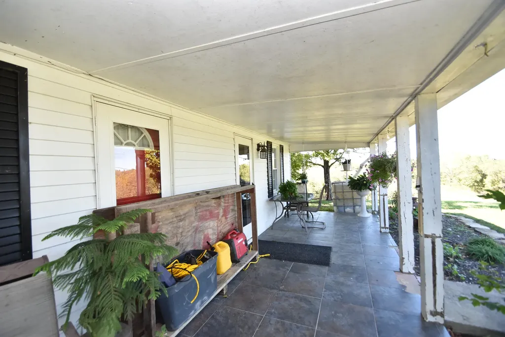 3979 Baker Ridge Road Willisburg KY 40078