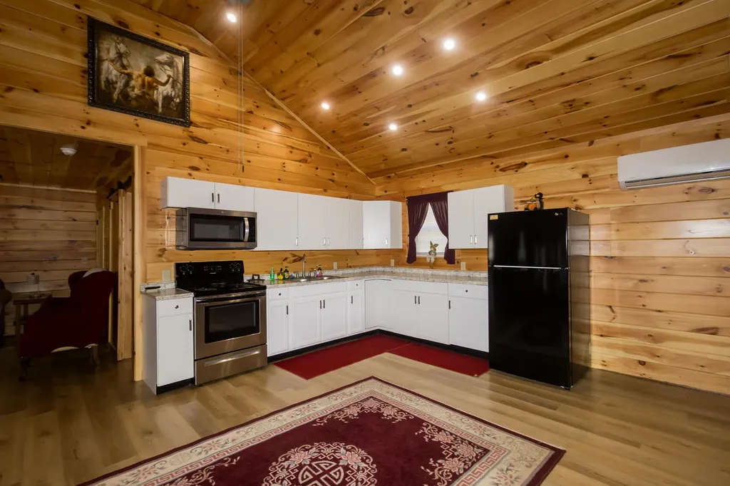 5100 Kendall Springs Road Owingsville KY 40360