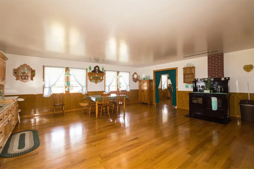 4962 Kendall Springs Road Owingsville KY 40360