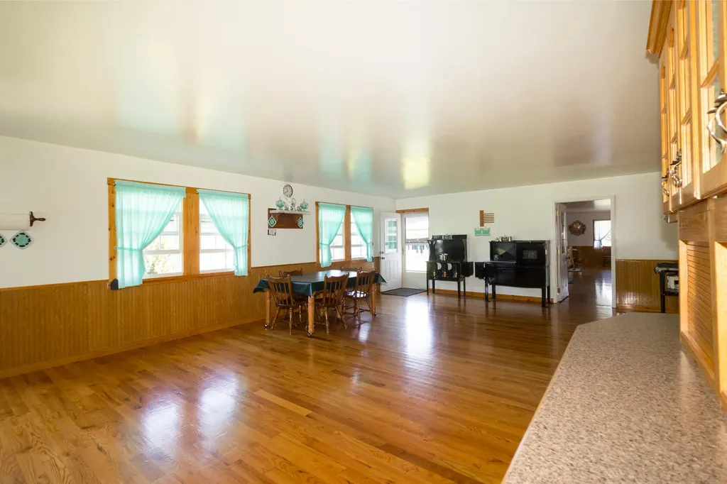 4962 Kendall Springs Road Owingsville KY 40360
