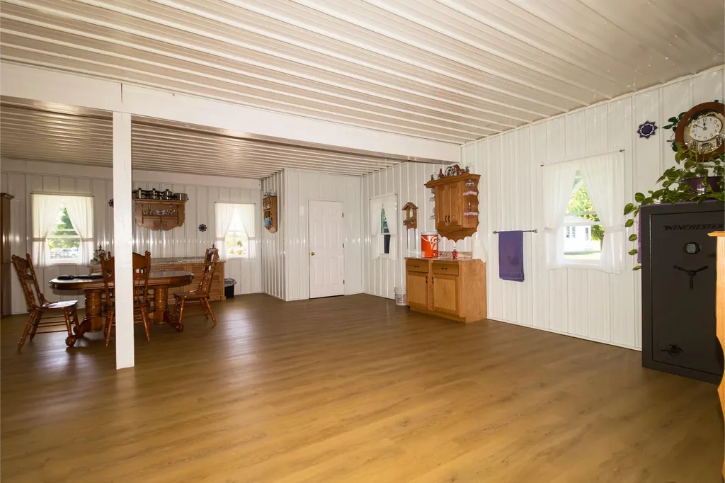 4962 Kendall Springs Road Owingsville KY 40360
